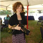 Photographe indépendante donne des cours d’initiation à la photographie. Ils s’agit d’un cours pratique : j’apprends en faisant